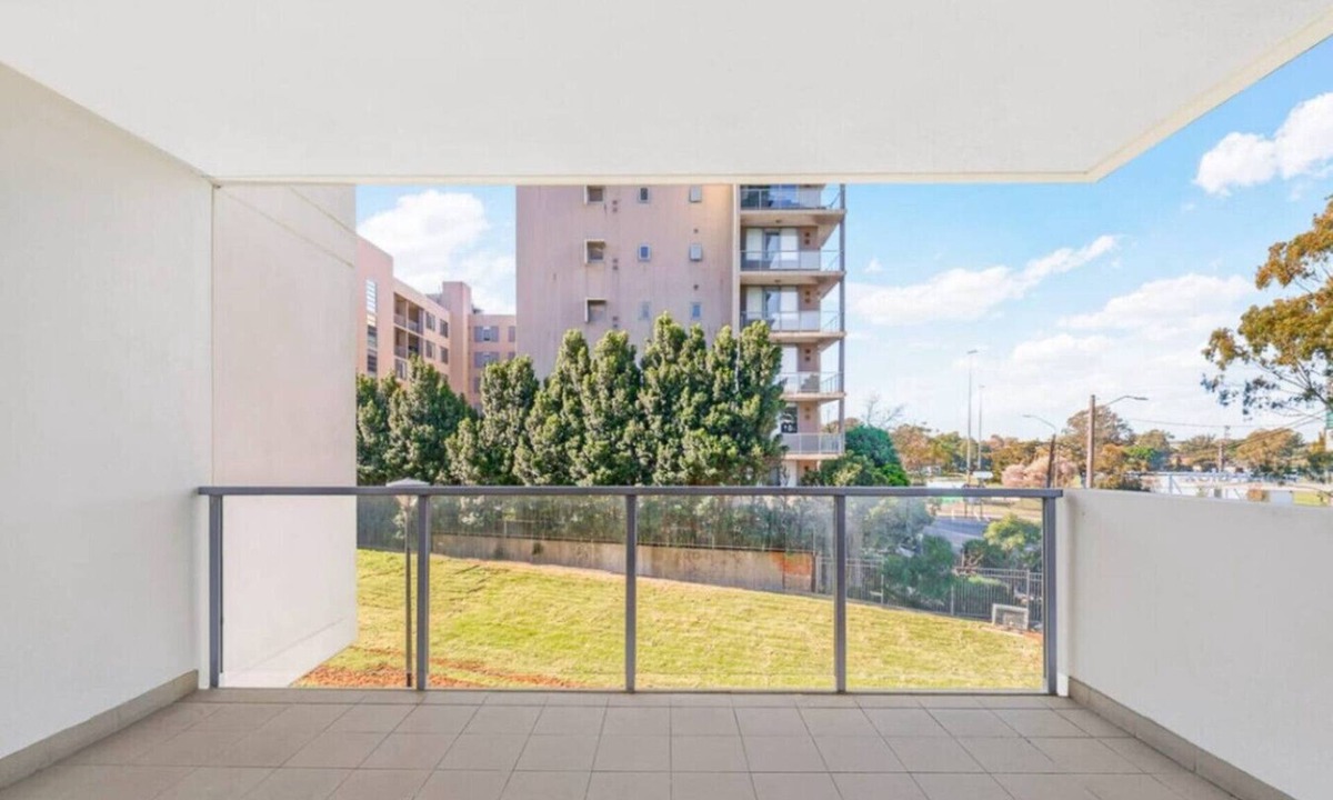 Mascot Apartment | Modern 3BR Mascot Retreat | Walk to Train &Airport