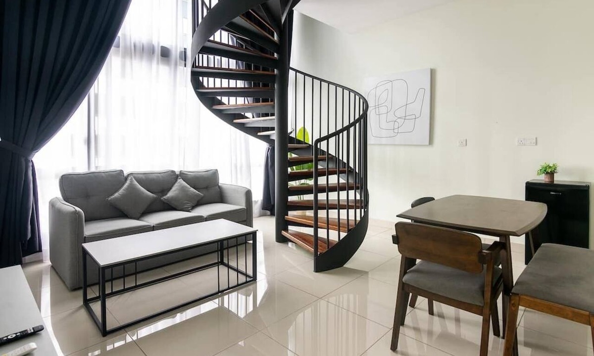 Malacca City Apartment | Modern Duplex Stay for 6 Near Jonker St