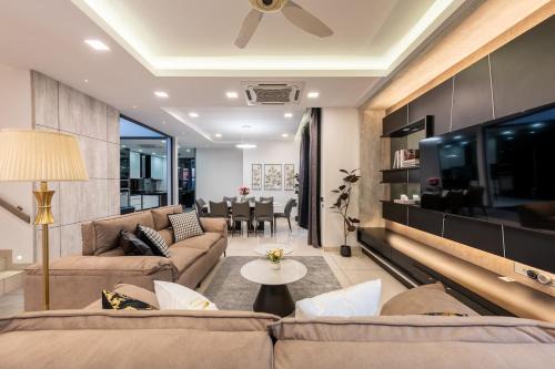 Setia Alam Villa | Modern Elegance 17pax House Setia Alam Mall