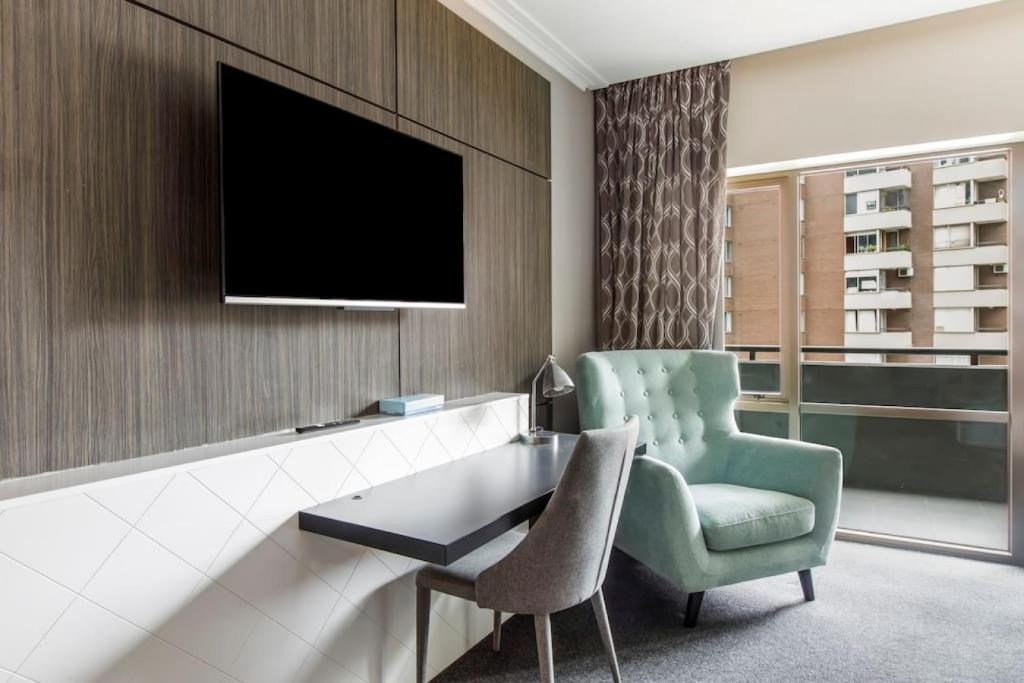 Chinatown Apartment | Modern Nomads Beautiful King Studio with Indoor Pool & Balcony