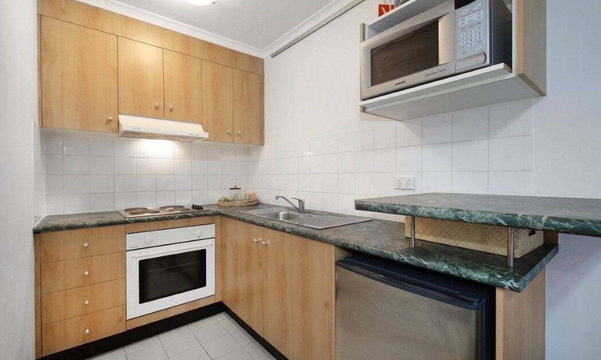 Carnegie Apartment | Moonya Courtyard