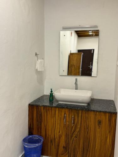 Mannarkkad House | Mountain valley ac Suite