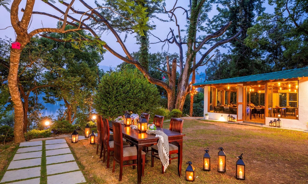 Naukuchiyatal Hotel | Moustache Select Naukuchiatal By the Lake