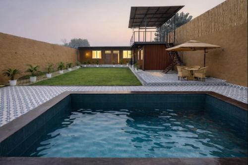 Faridabad House | Mud Meadows Peace and Tranquility Farm With Pool