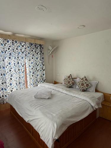 Laripora House | Mughal resort pahalgam
