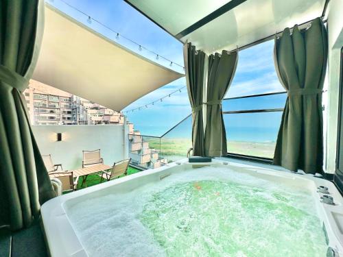 Taman Melaka Raya Apartment | MWHoliday Imperio Residence Private Jacuzzi Premium Suites
