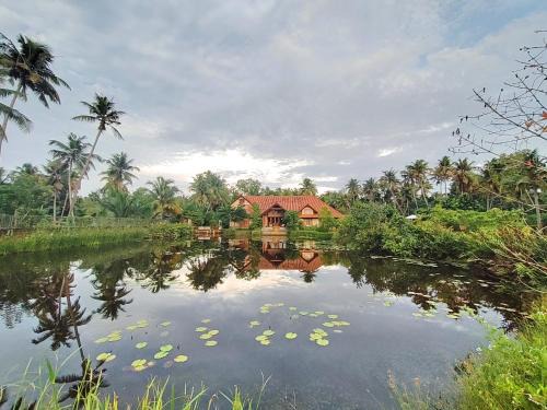 Kanjiramattom Bed & Breakfast | Nakshathra Mana - A LuxUnlock Private Retreat