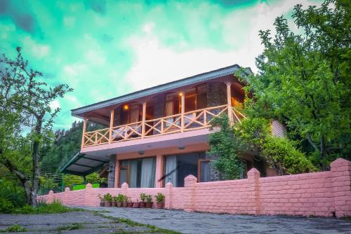 Manali Hotel | Nalagarh Outhouse by Edenhomes