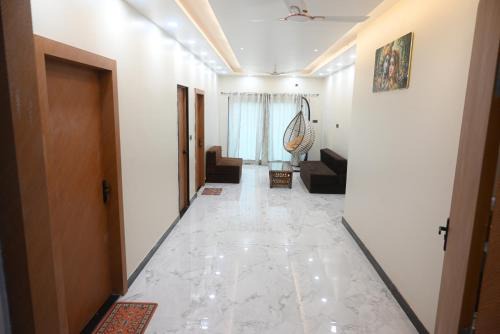 Lanka House | Nandi Niwas I Luxury Stay Near Sankat Mochan