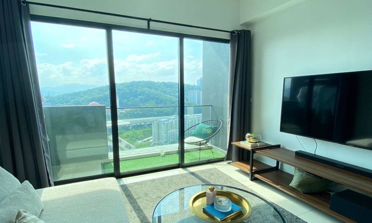 Taman Sri Rampai Apartment | Netflix, Sauna, Jacuzzi, Karaoke, Cat Friendly