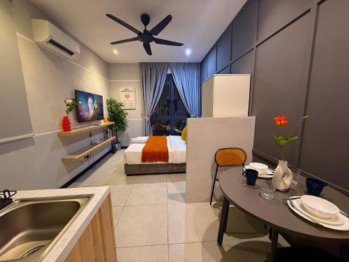 Kuala Lumpur Apartment | Neu Suites by Cozy Homes Near Gleneagles, KLCC & LRT