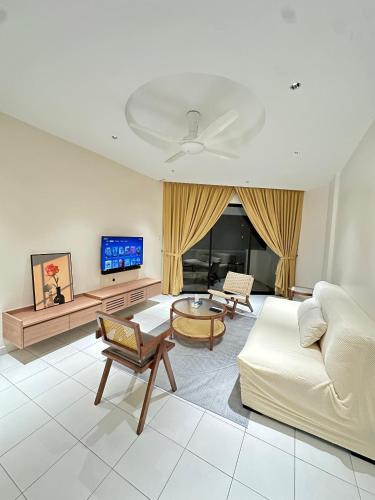 Tanjung Tanah Merah Apartment | NEWLY REnOVATED Comfy Beachfront View at Seri Bulan Port Díckson