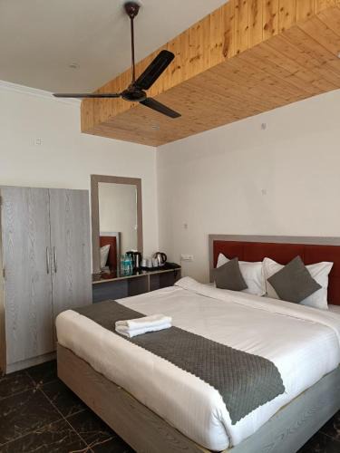 Mohal Hotel | Night Inn Paradise
