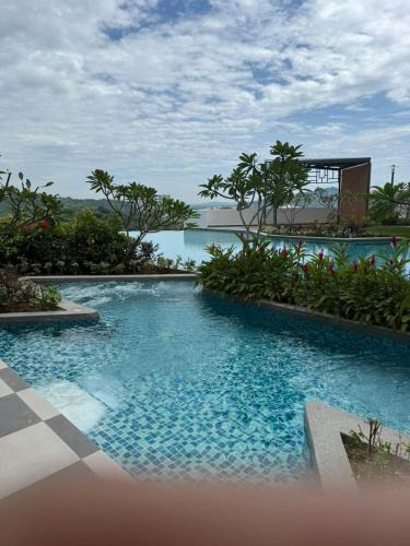 Nilai Apartment | NILAI HOMESTAY ROOFTOP SKYWALK at MESAHILL PREMIER by STAY COZY
