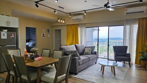 Bangi Sentral Apartment | Oasisstay 4 Bedrooms Apartment With Studio at Bangi Sentral