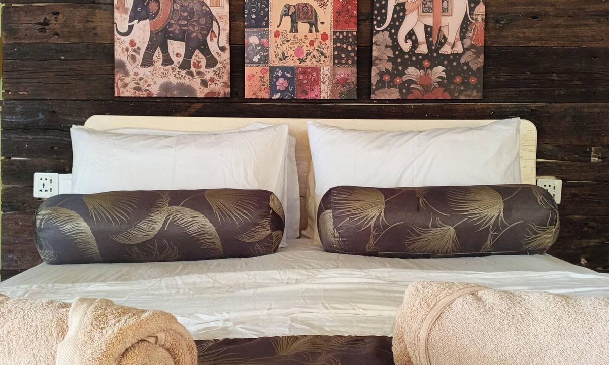 Mabul Island Cabin | Over-water all-inclusive boutique lodge. Mabul Island's only private house.