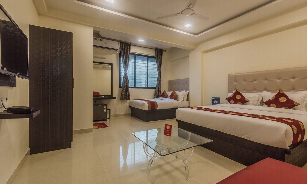 Borivali West Hotel | OYO 10005 Borivali