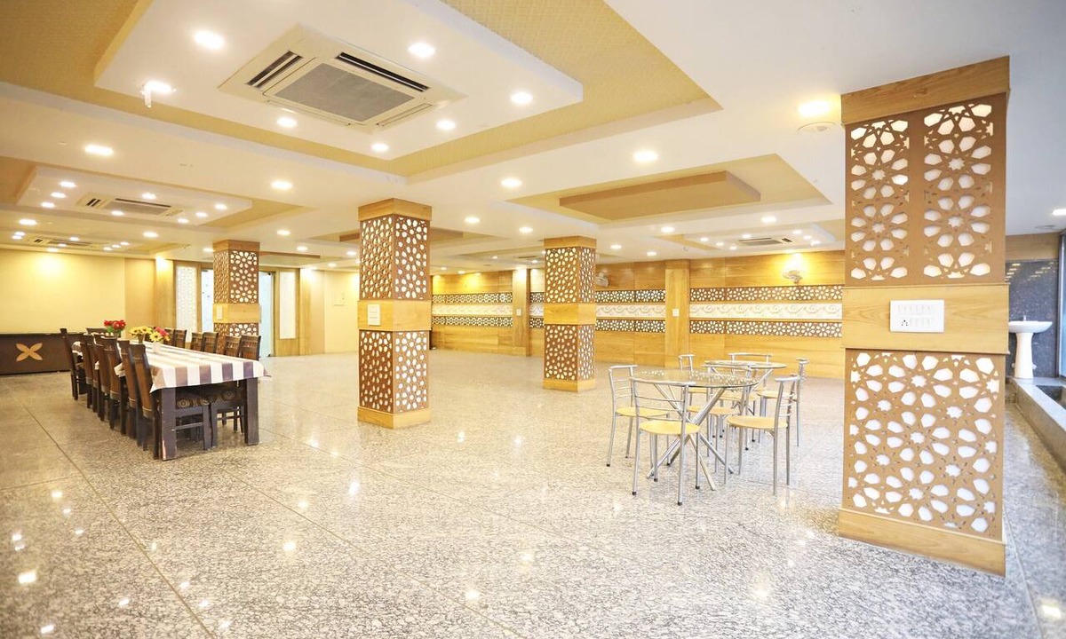 Sikandra Hotel | OYO 11005 Hotel Shanti Palace