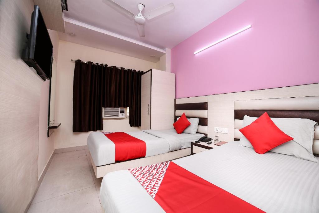 Paharganj Hotel | OYO 26940 Hotel Stay House