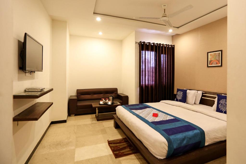Sikandra Hotel | OYO 4210 Hotel Sunway Inn