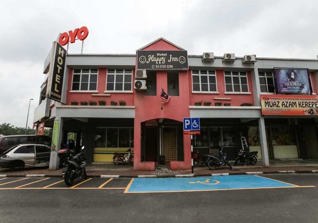 Banting Hotel | OYO 89585 Hotel Happy Inn