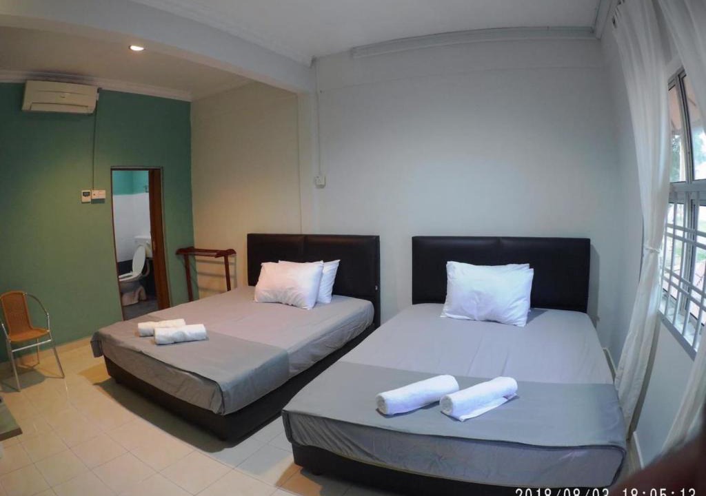 Kampung Sura Masjid Hotel | OYO 90116 Fbs Inn Hotel