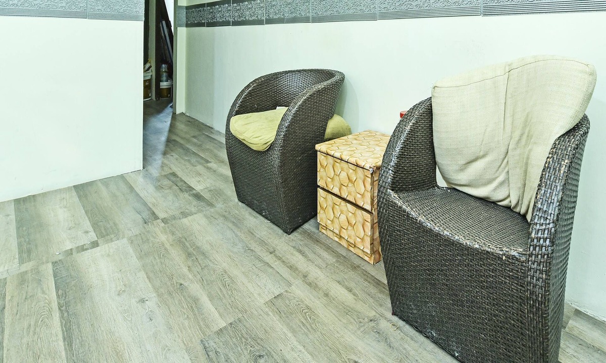 Pasir Puteh Hotel | OYO 90431 Cz Hotel