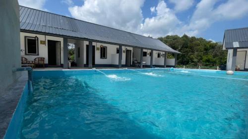 Setiu Hotel | OYO 91303 Chalet Awie