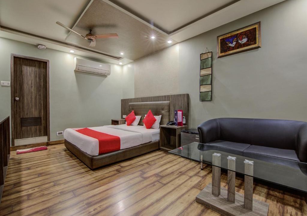 Sakchi Hotel | OYO Flagship Crystal Studio(A unit of Crystal Group of Hotels)