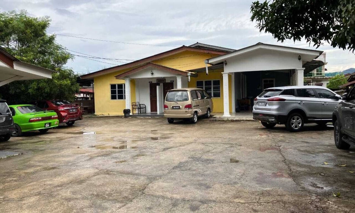 Dungun House | OYO Homes 90600 Ummi Chalet Dungun