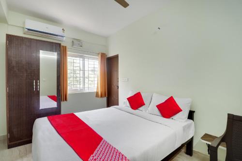 Bagalakunte Hotel | OYO Hotel Friends
