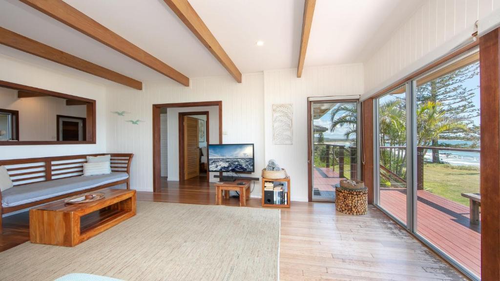 Brooms Head House | Pacifica House