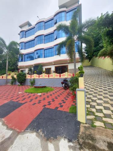 Chirayinkil Hotel | Padmatheertham Inn