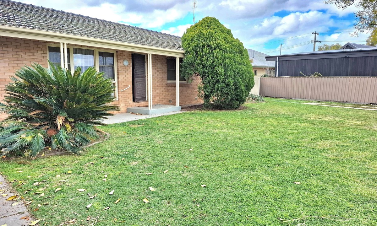 Echuca House | PAK House Central - NEW LISTING - central spacious family home