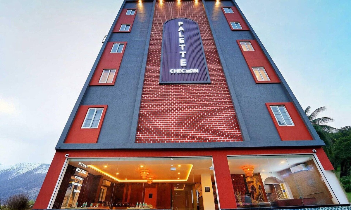 Tirupati House | Palette Hill View Hotel by CheckIn 3