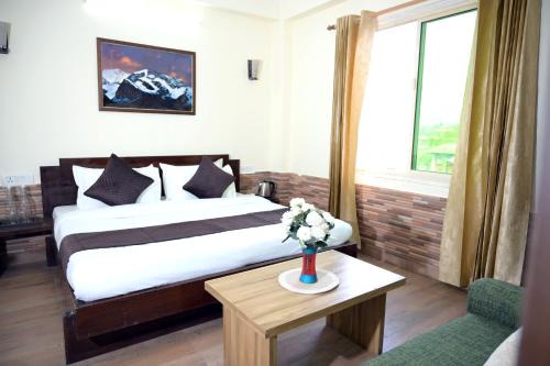 Pithoragarh Hotel | Panch Aarohan Hotel King