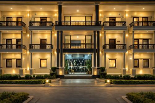 Ashta Hotel | Pandav Raj Palace Hotel and Resort