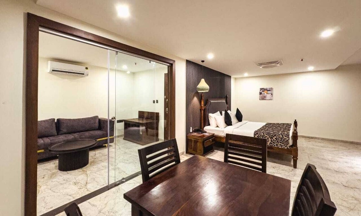 Rau Hotel | PAPAYA TREE HOTELS