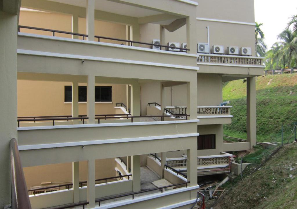 Taman Haji Zainal Apartment | Paradise Lagoon Apartment