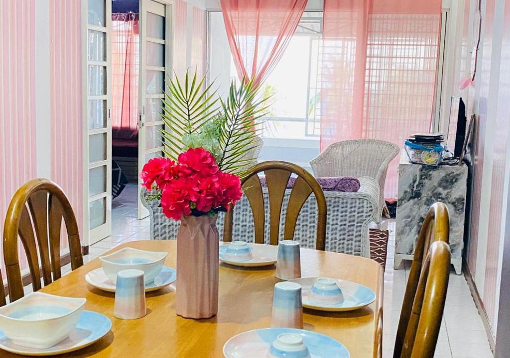Taman Haji Zainal Apartment | Paradise resort Apartment 2 bedroom Seaview and beachfront Family friendly unit