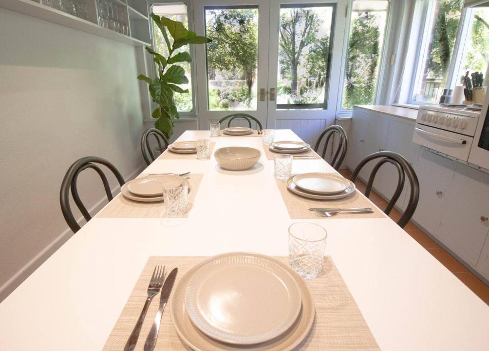 Lake Wendouree House | Parkside Spacious Central Family Retreat