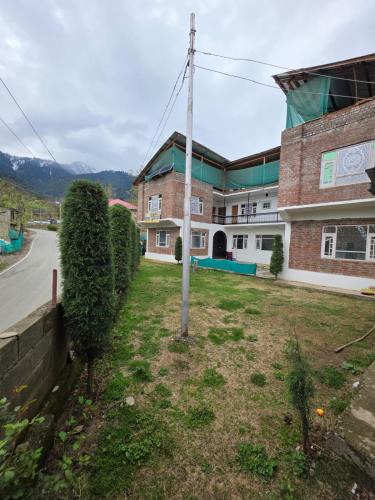 Kupwara Hotel | Payer Resort