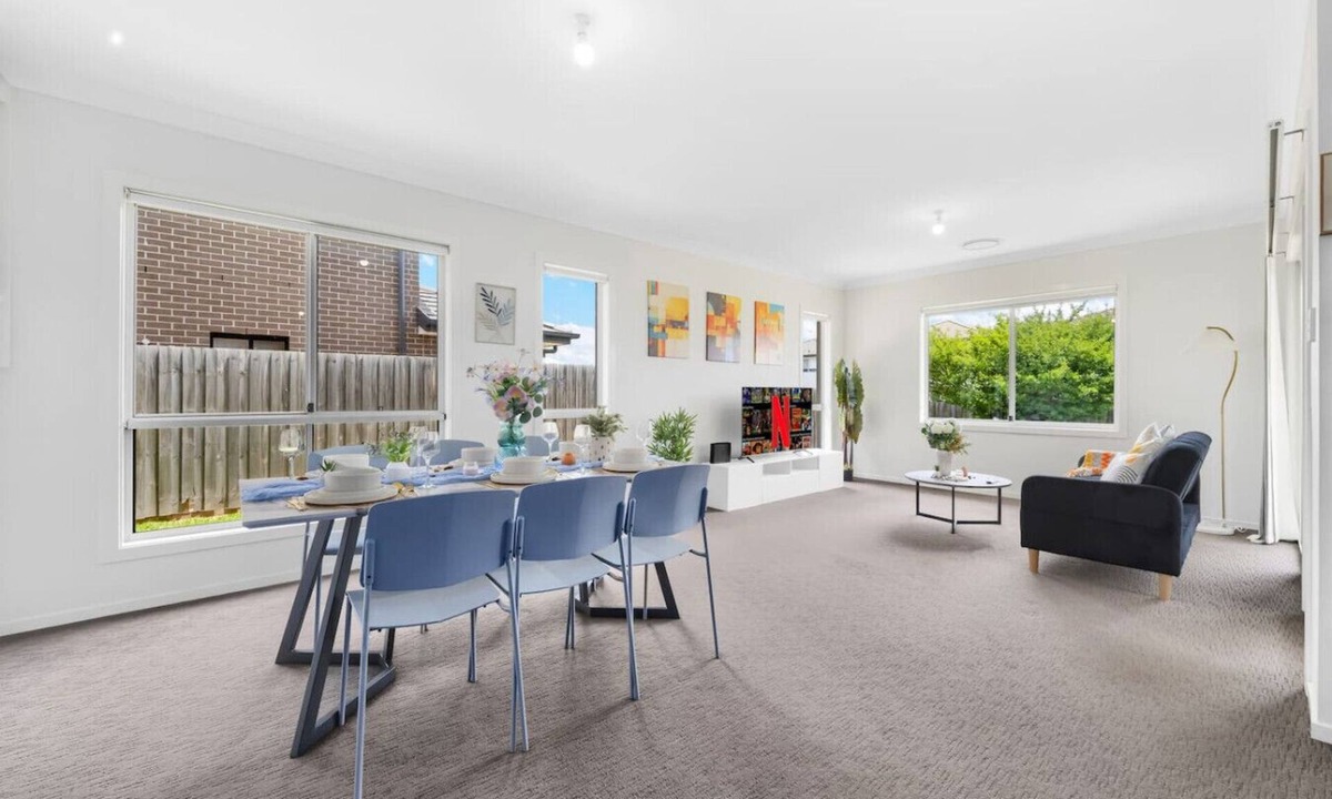 Schofields House | Peaceful Schofields 5BRNear StationGarage