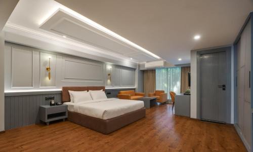 Shanthala Nagar Hotel | Pelican Inn