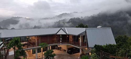 Bukit Tinggi House | Perfect Hill View, Durian Orchard Farmstay within the mountains