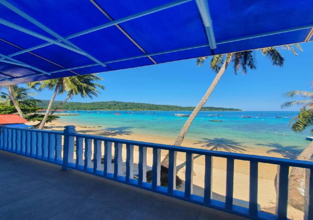 Kampung Pasir Hantu Hotel | Perhentian Bay Chalet