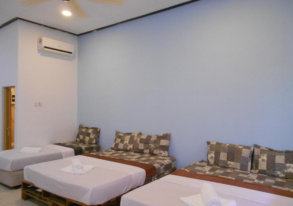 Kampung Kedawang Hotel | Perintis Motel Cenang