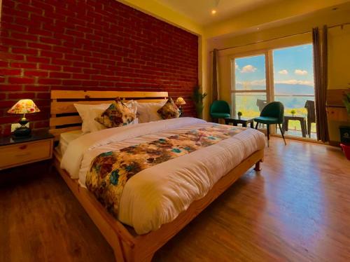 Mussoorie Hotel | Pine View Luxury Resort With Mountain View & Premium Rooms Mussoorie