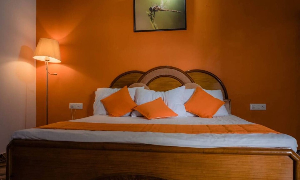 Gurugram Apartment | Platinum Farm house Stay