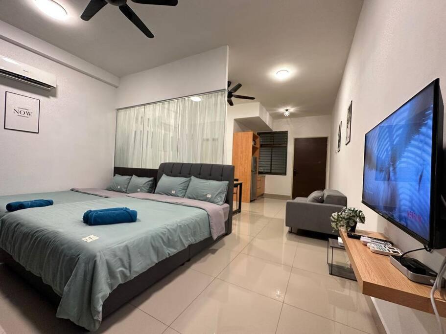 Taman Mount Austin Apartment | Plazio 1 Bedroom & Studio